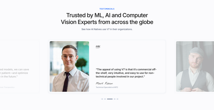 V7
				testimonial ui component
