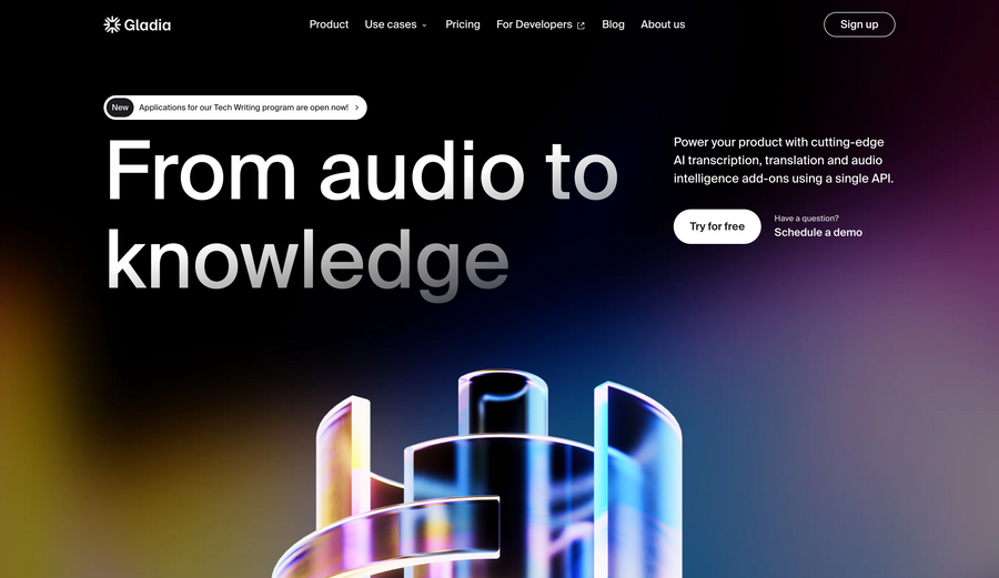 Gladia
				hero section ui component
