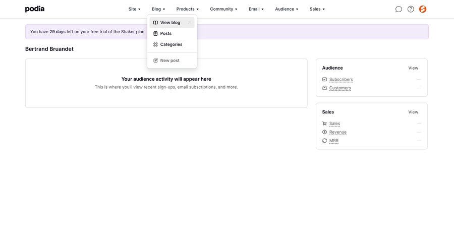 Podia
			 e-commerce dashboard grid onboarding dashboard overview blog management free trial lists menu option menu analytics ui page example