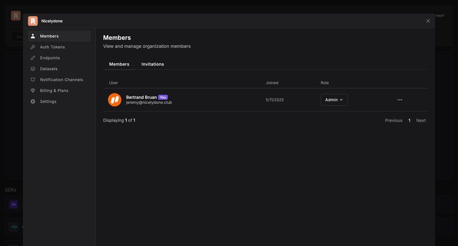 Dash0
			 collaboration settings account management grid user access control table pagination ui page example