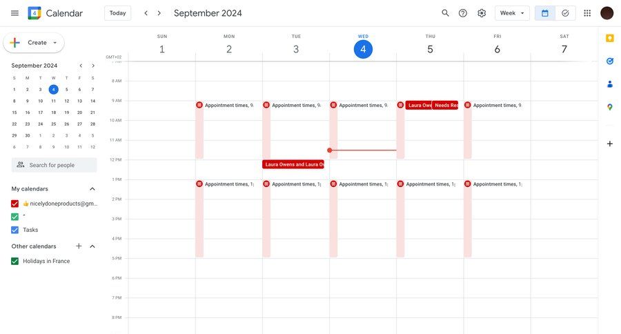 SavvyCal
			 grid calendar events calendar screen sidebar personal space time picker menu time selector time management ui page example